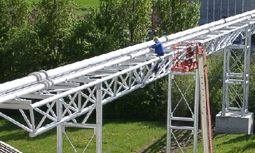 Stahlbrücke für Förderleitungen